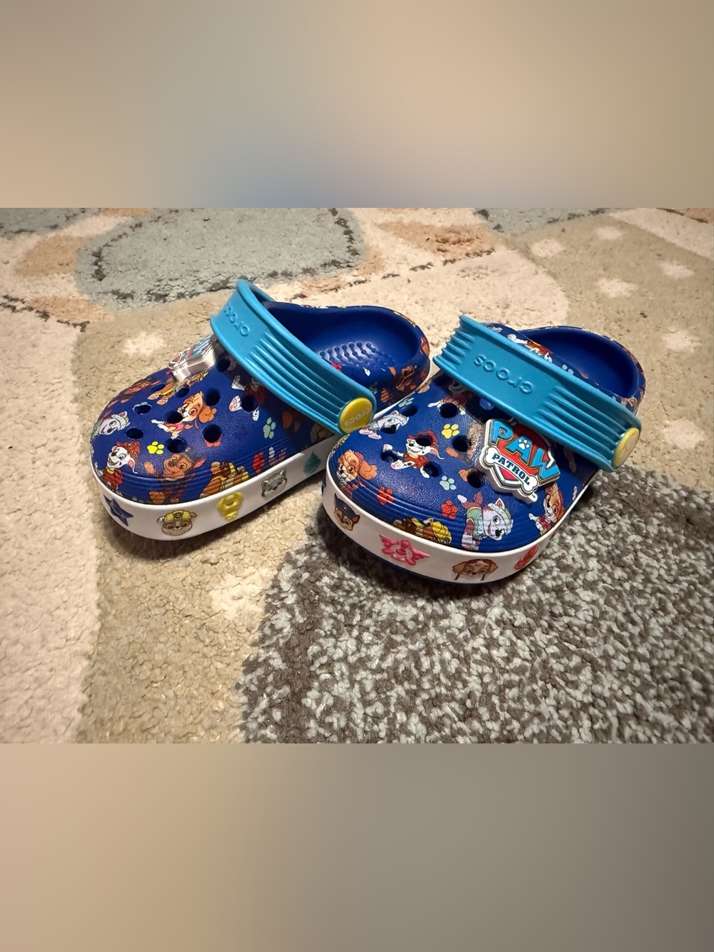 CROCS Kids Blue Paw Patrol Graphic Clogs with Aqua Strap